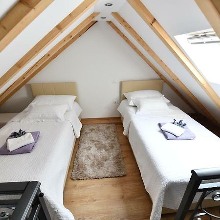 Apartment Lavanda Sinj Zewnętrze zdjęcie