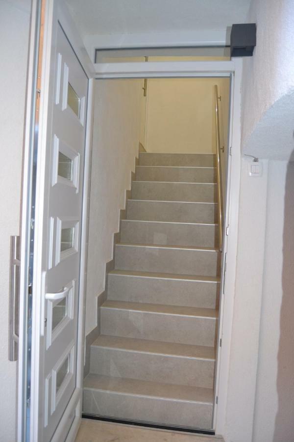 Apartment Lavanda Sinj Zewnętrze zdjęcie