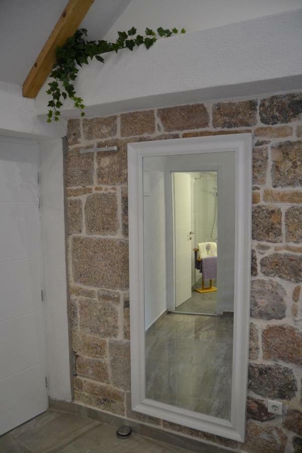 Apartment Lavanda Sinj Zewnętrze zdjęcie