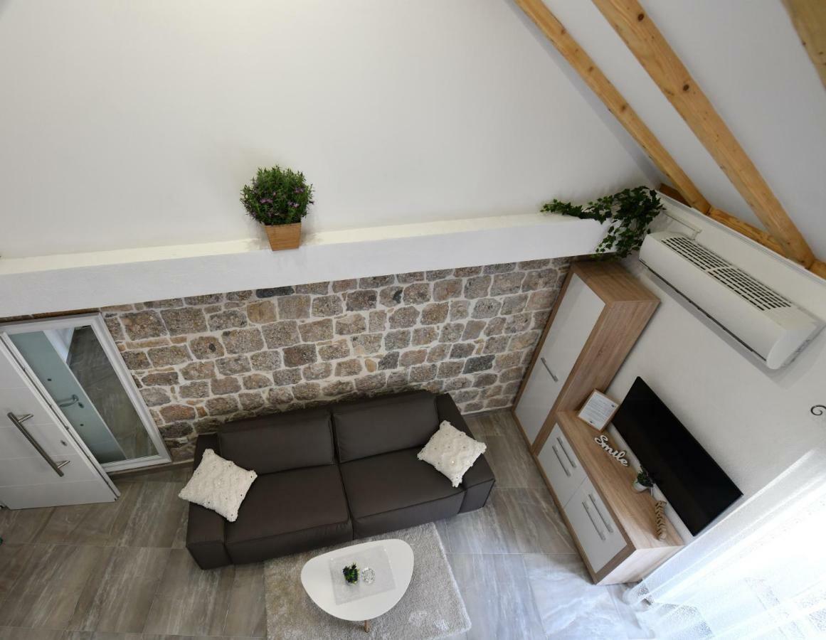 Apartment Lavanda Sinj Zewnętrze zdjęcie